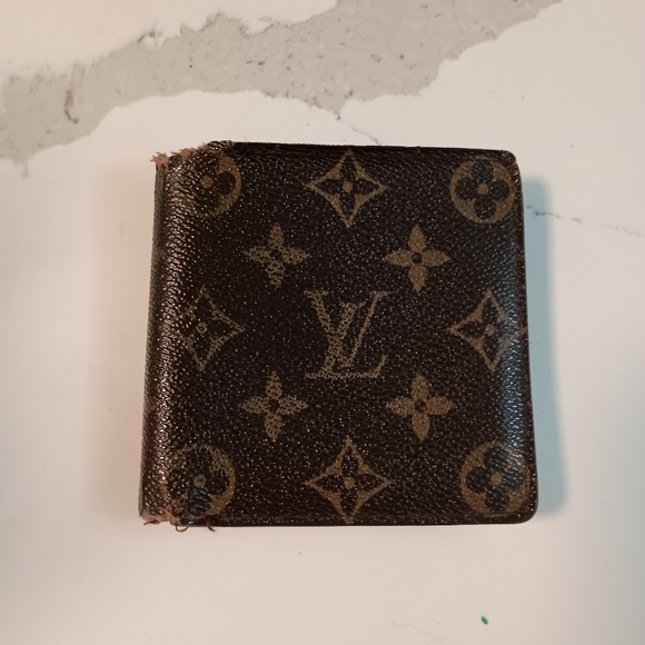 Authentic LOUIS VUITTON Monogram Canvas Leather Marco Bifold Wallet